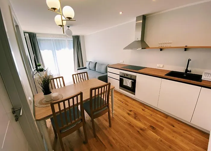 Albatross Mini - 2 Room Seaside Air-Conditioned Apartment With Balcony