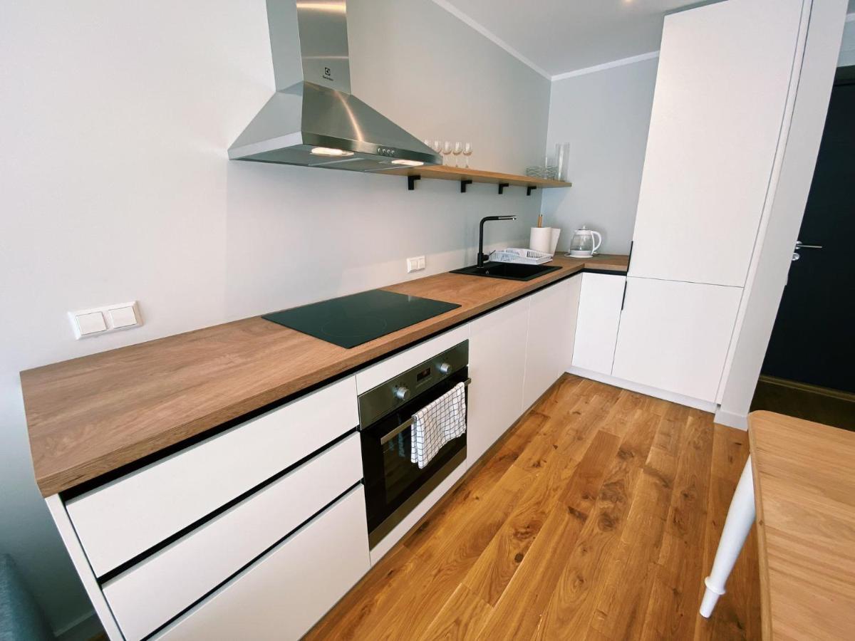 Albatross Mini - 2 Seaside Air-conditioned With Balcony Apartment